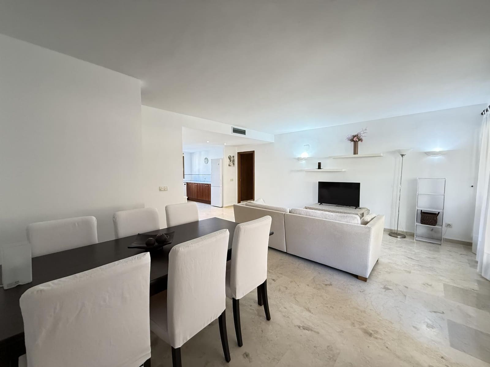 2 bedroom Apartment for sale in Punta Prima with pool garage - € 260,000 (Ref: 9397884)