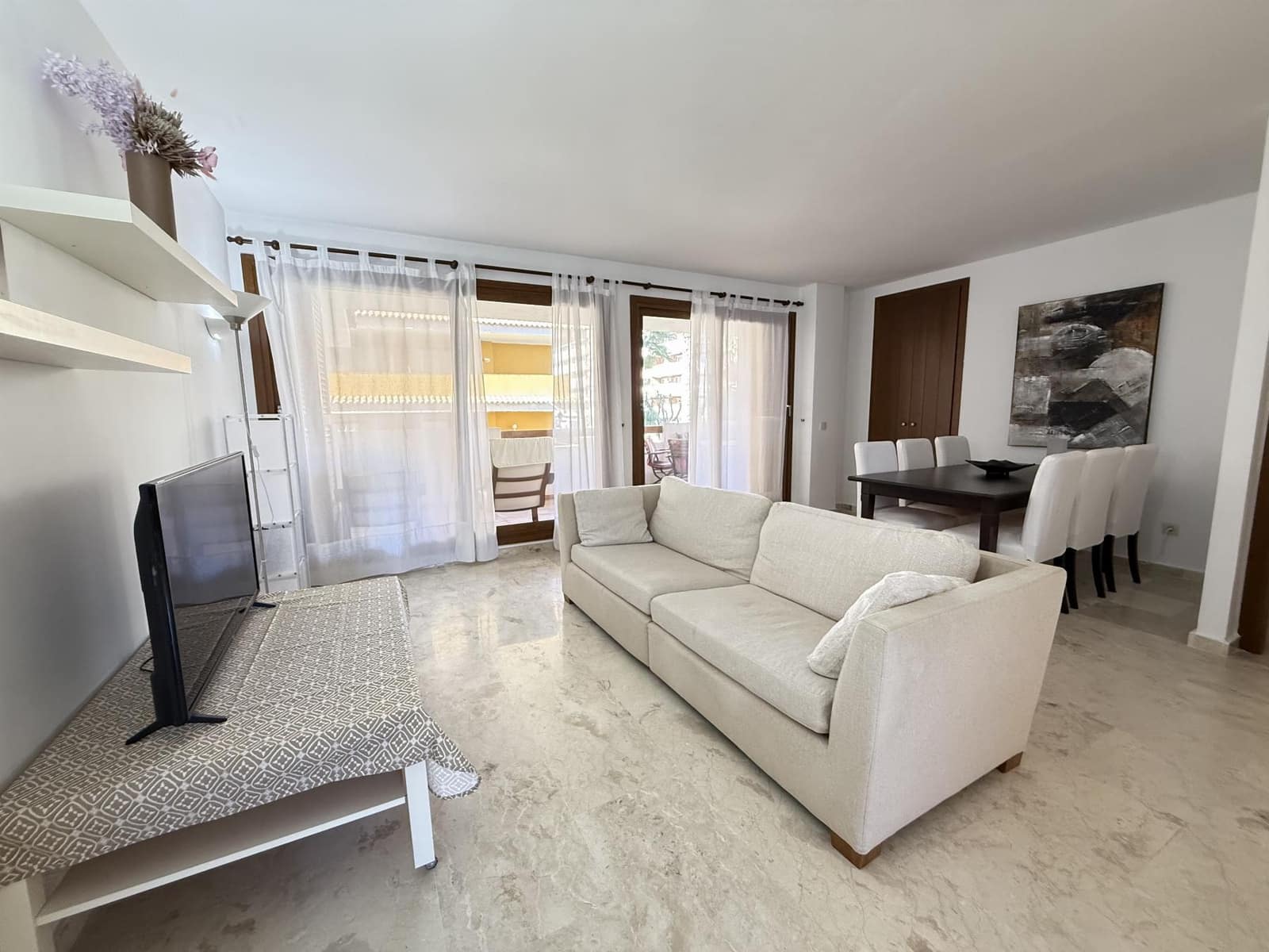2 bedroom Apartment for sale in Punta Prima with pool garage - € 260,000 (Ref: 9397884)