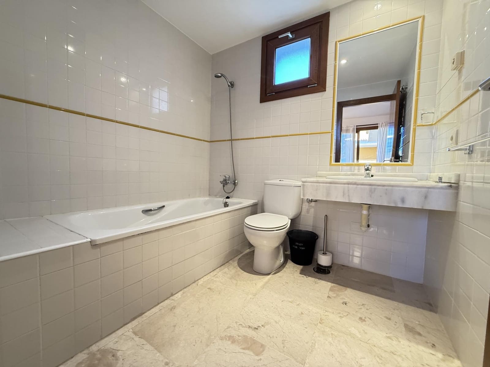 2 bedroom Apartment for sale in Punta Prima with pool garage - € 260,000 (Ref: 9397884)