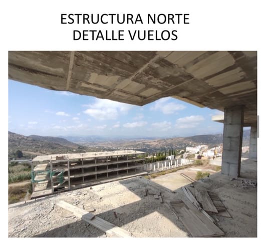 Penthouse zu verkaufen in Alcaucín mit Garage - 499.900 € (Ref: 7401954)