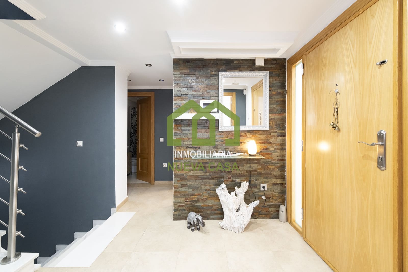 6 makuuhuone Huvila myytävänä paikassa Alhaurin de la Torre mukana uima-altaan 
autotalli - 630 000 € (Ref: 9558835)