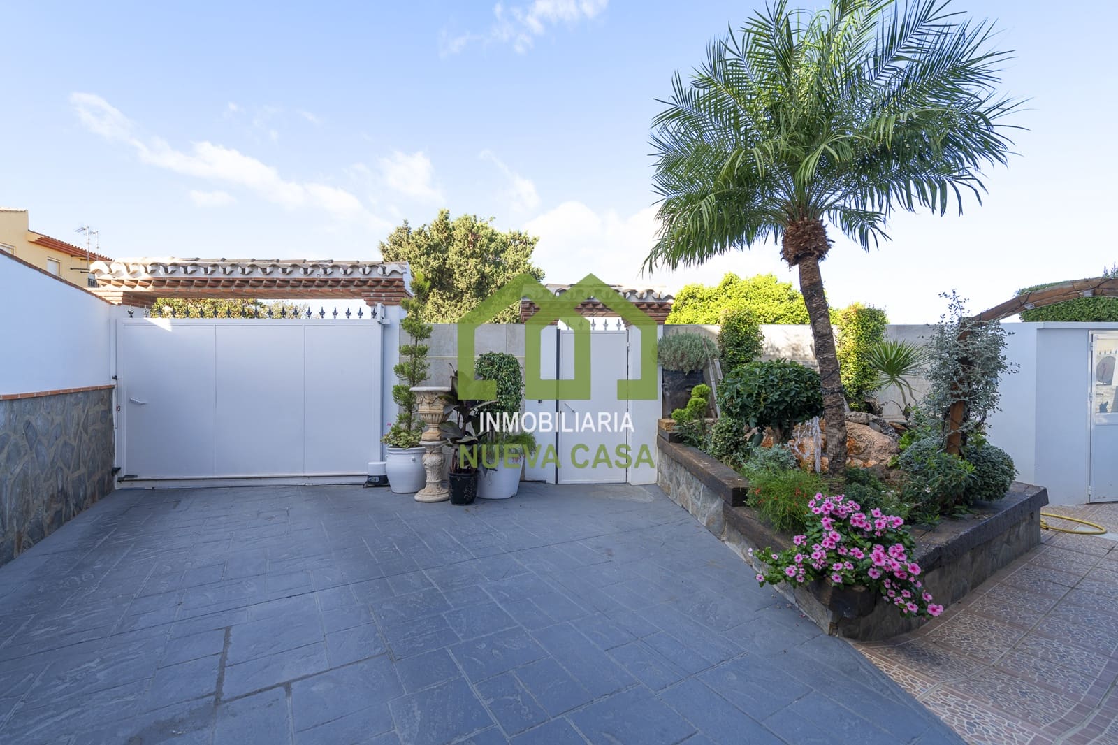 6 makuuhuone Huvila myytävänä paikassa Alhaurin de la Torre mukana uima-altaan 
autotalli - 630 000 € (Ref: 9558835)