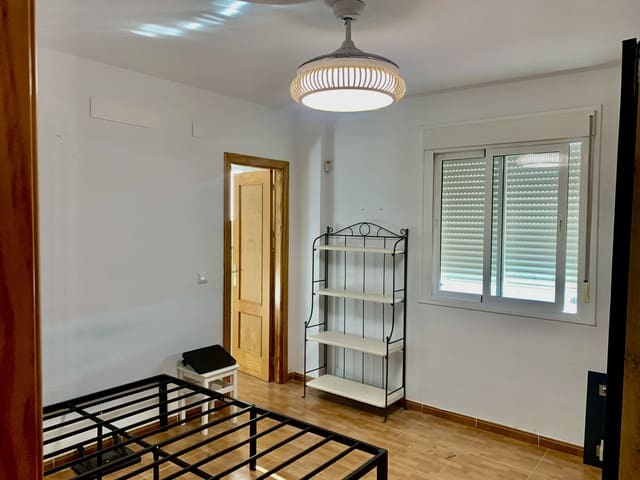 2 soveværelse Penthouse til leje i Puente de Don Manuel, Alcaucín med garage - € 830 (Ref: 9558836)