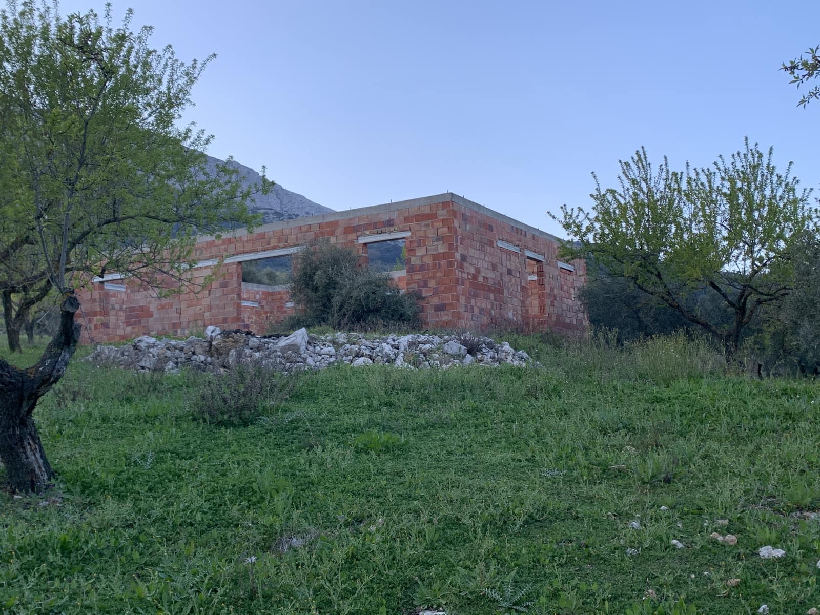 1 bedroom Finca/Country House for sale in Alfarnatejo with garage - € 92,900 (Ref: 9558838)