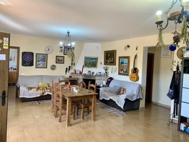 4 soveværelse Villa til salg i Canillas de Aceituno med garage - € 270.000 (Ref: 9558840)