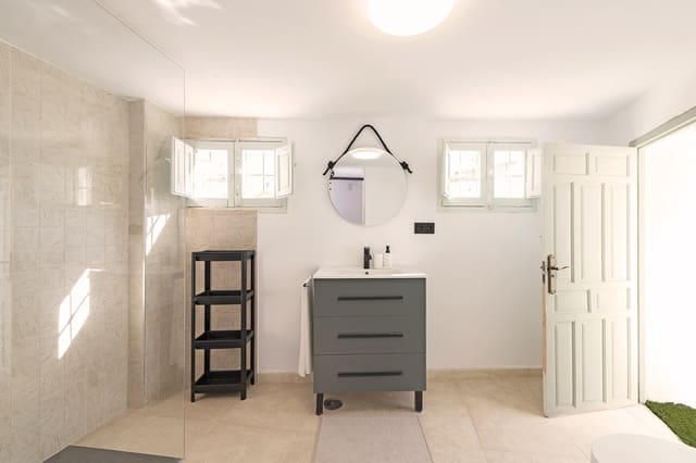 4 soveværelse Byhus til leje i Venta Baja, Alcaucín med garage - € 900 (Ref: 9558844)