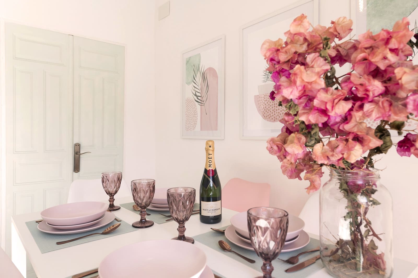 4 soveværelse Byhus til leje i Venta Baja med garage - € 900 (Ref: 9558844)