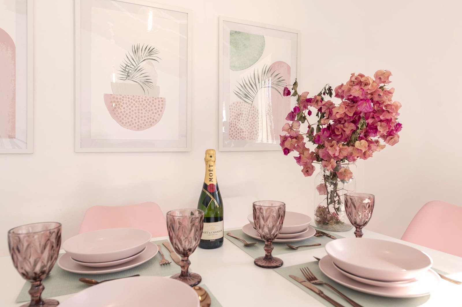 4 soveværelse Byhus til leje i Venta Baja med garage - € 900 (Ref: 9558844)