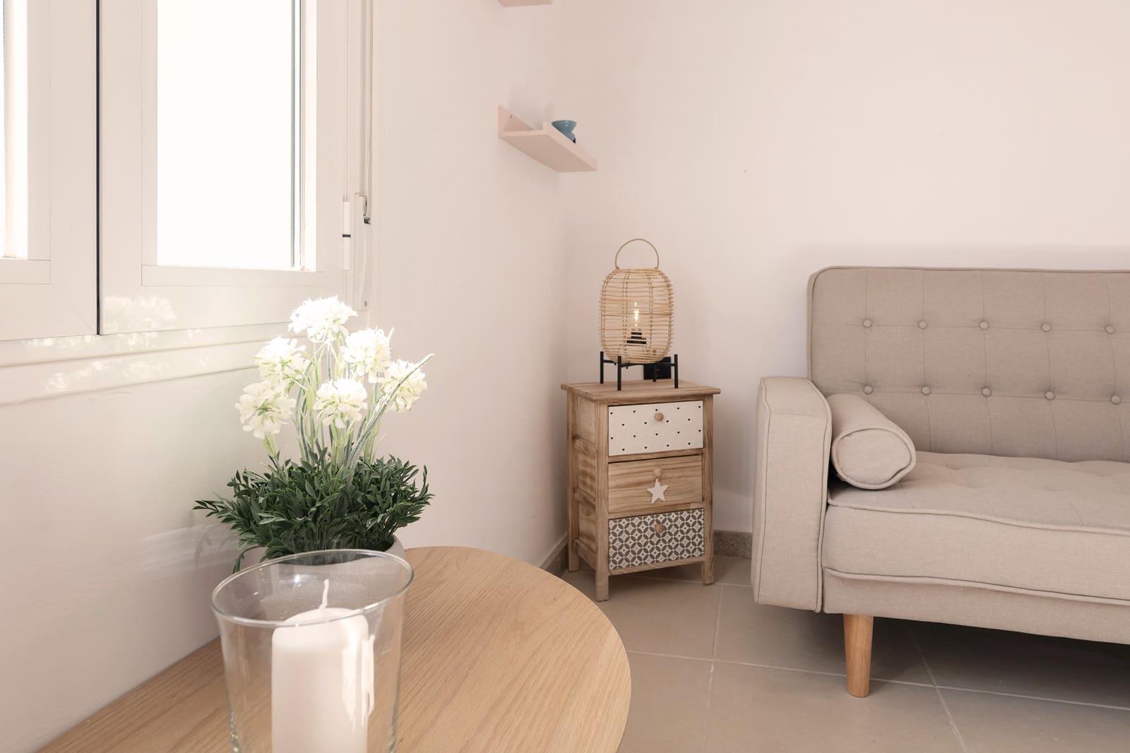 4 soveværelse Byhus til leje i Venta Baja med garage - € 900 (Ref: 9558844)