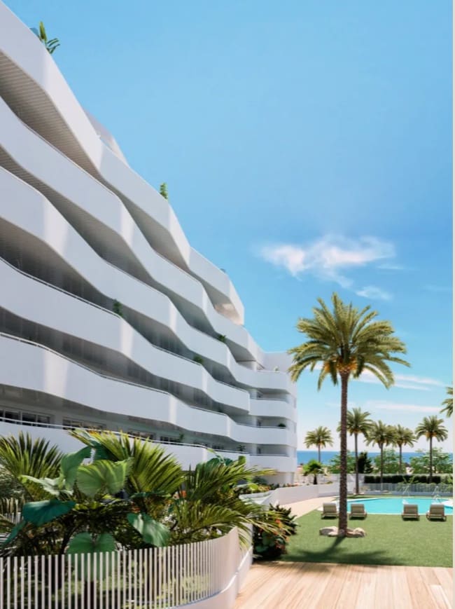 2 slaapkamer Appartement te koop in Torre del Mar met zwembad garage - € 371.000 (Ref: 9558846)