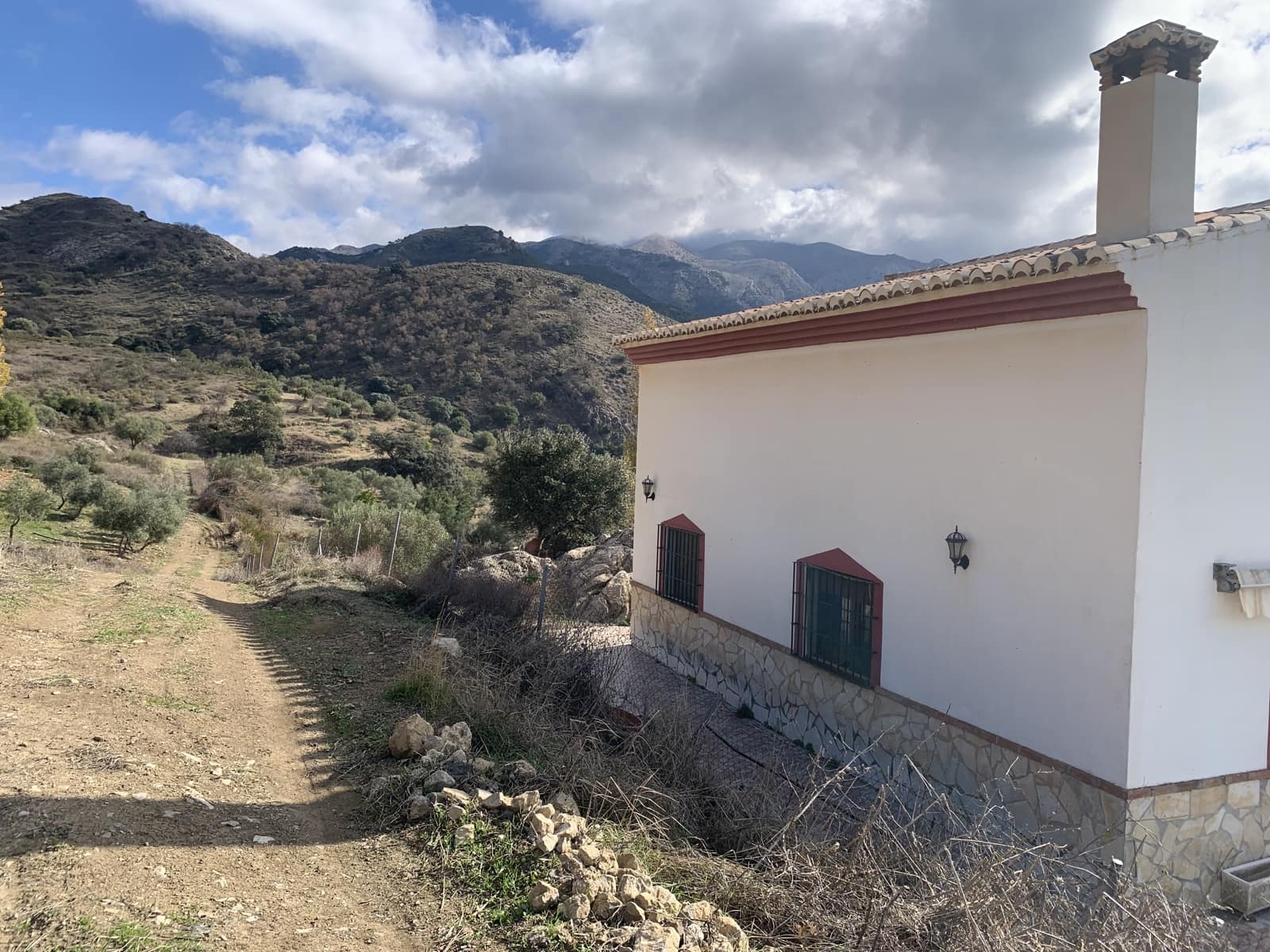 4 soveværelse Villa til salg i Alcaucin med garage - € 250.000 (Ref: 9558849)