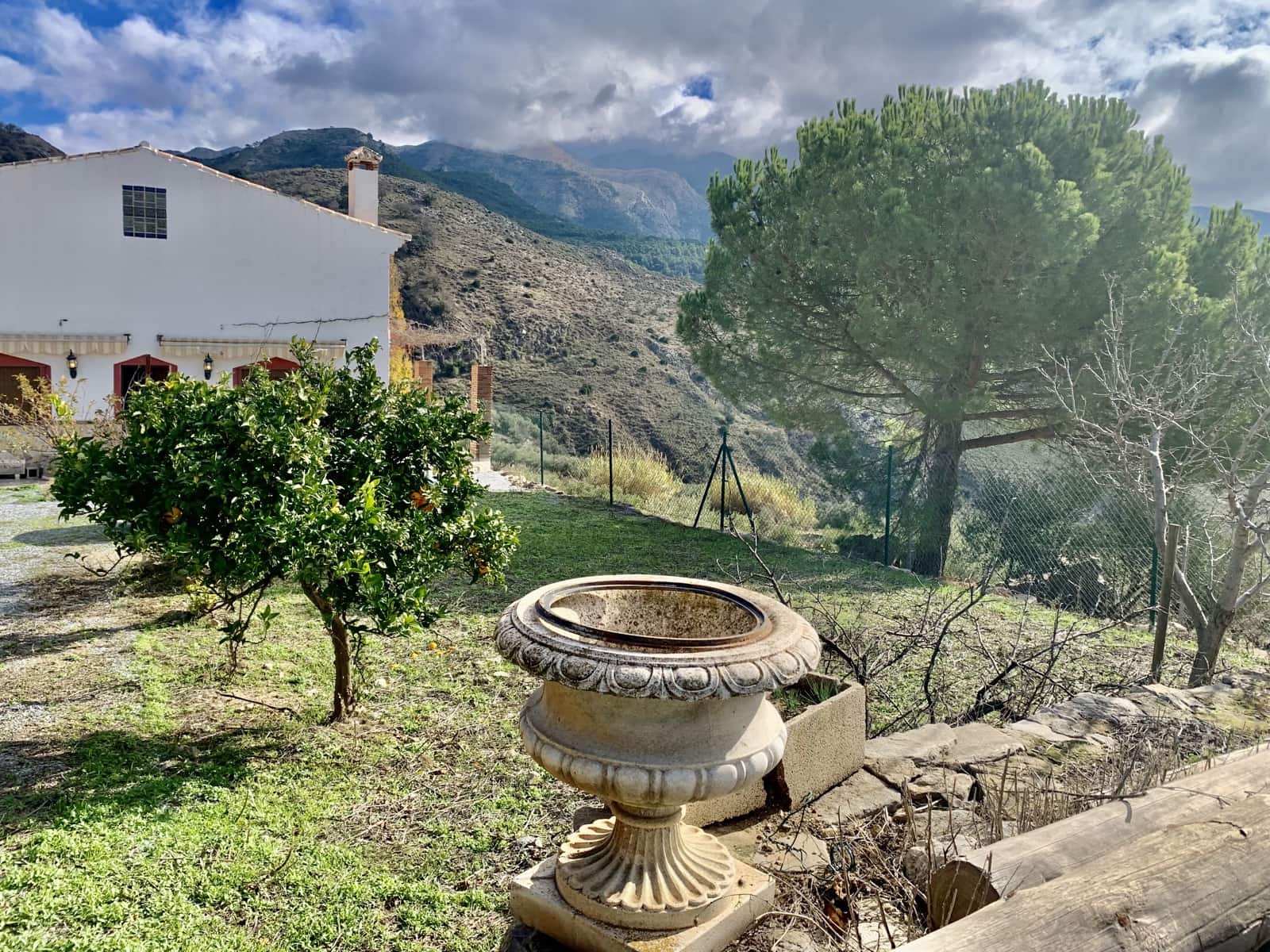 4 soveværelse Villa til salg i Alcaucin med garage - € 250.000 (Ref: 9558849)