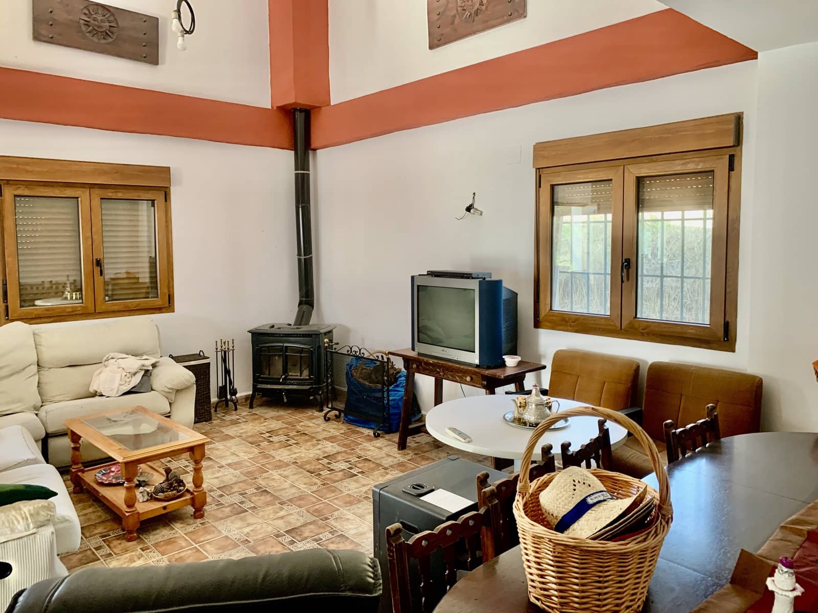 4 soveværelse Villa til salg i Alcaucin med garage - € 250.000 (Ref: 9558849)