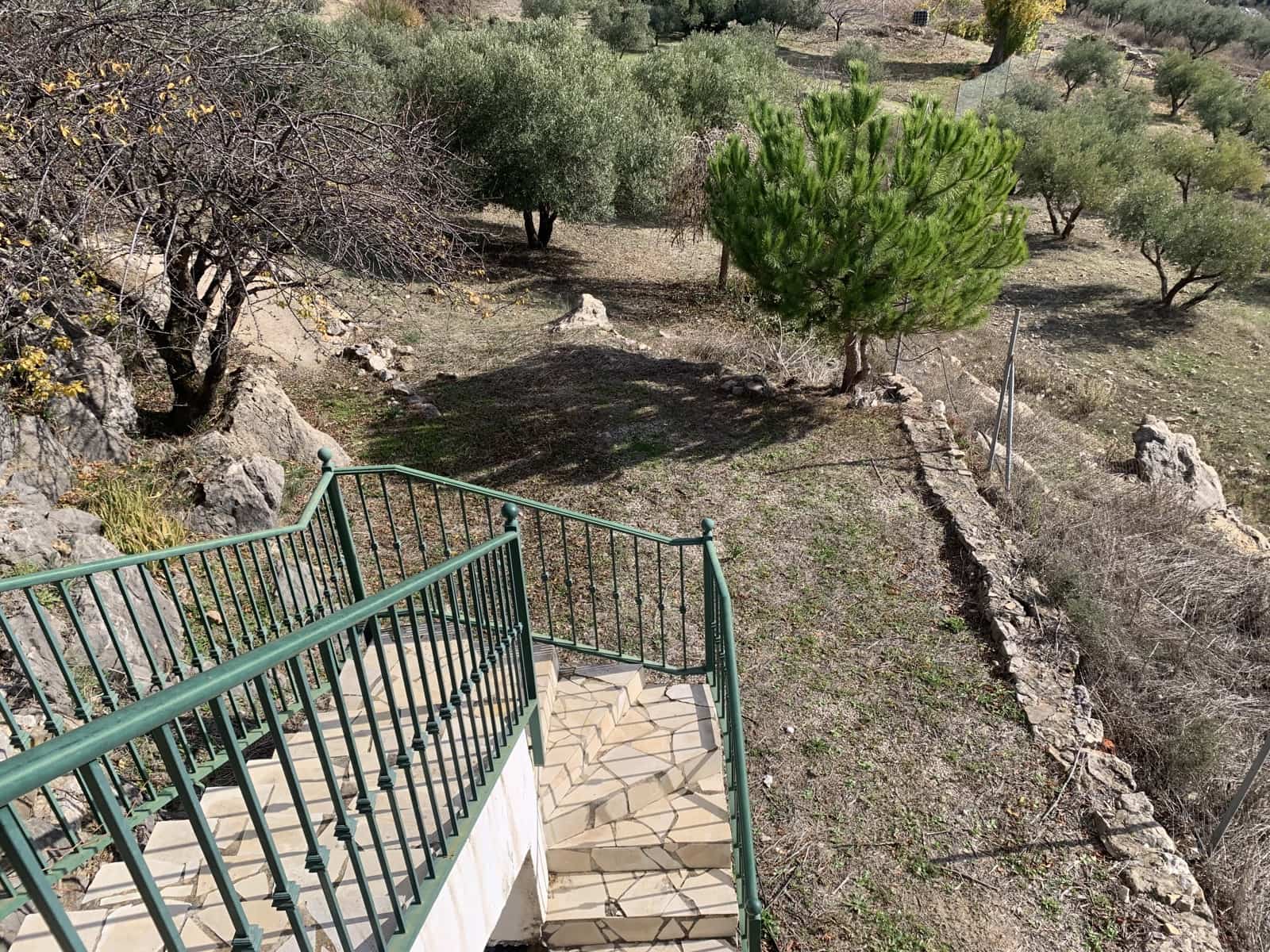 4 soveværelse Villa til salg i Alcaucin med garage - € 250.000 (Ref: 9558849)