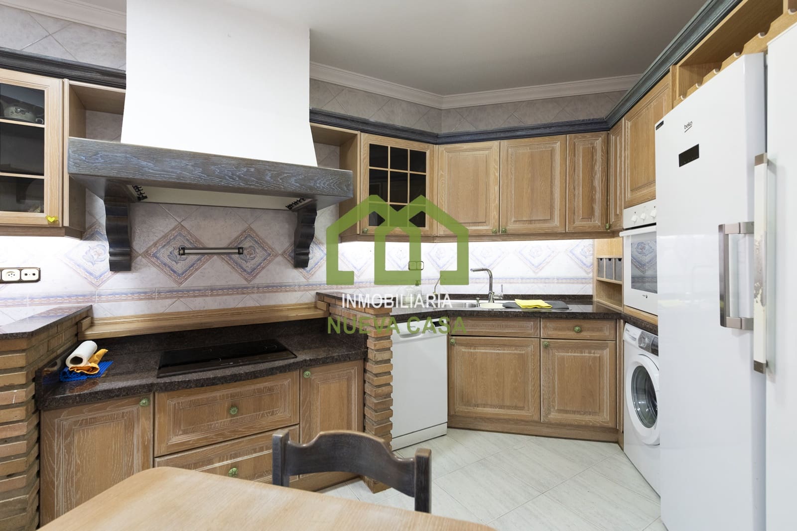 7 soverom Villa til salgs i Malaga by med garasje - € 890 000 (Ref: 9558850)