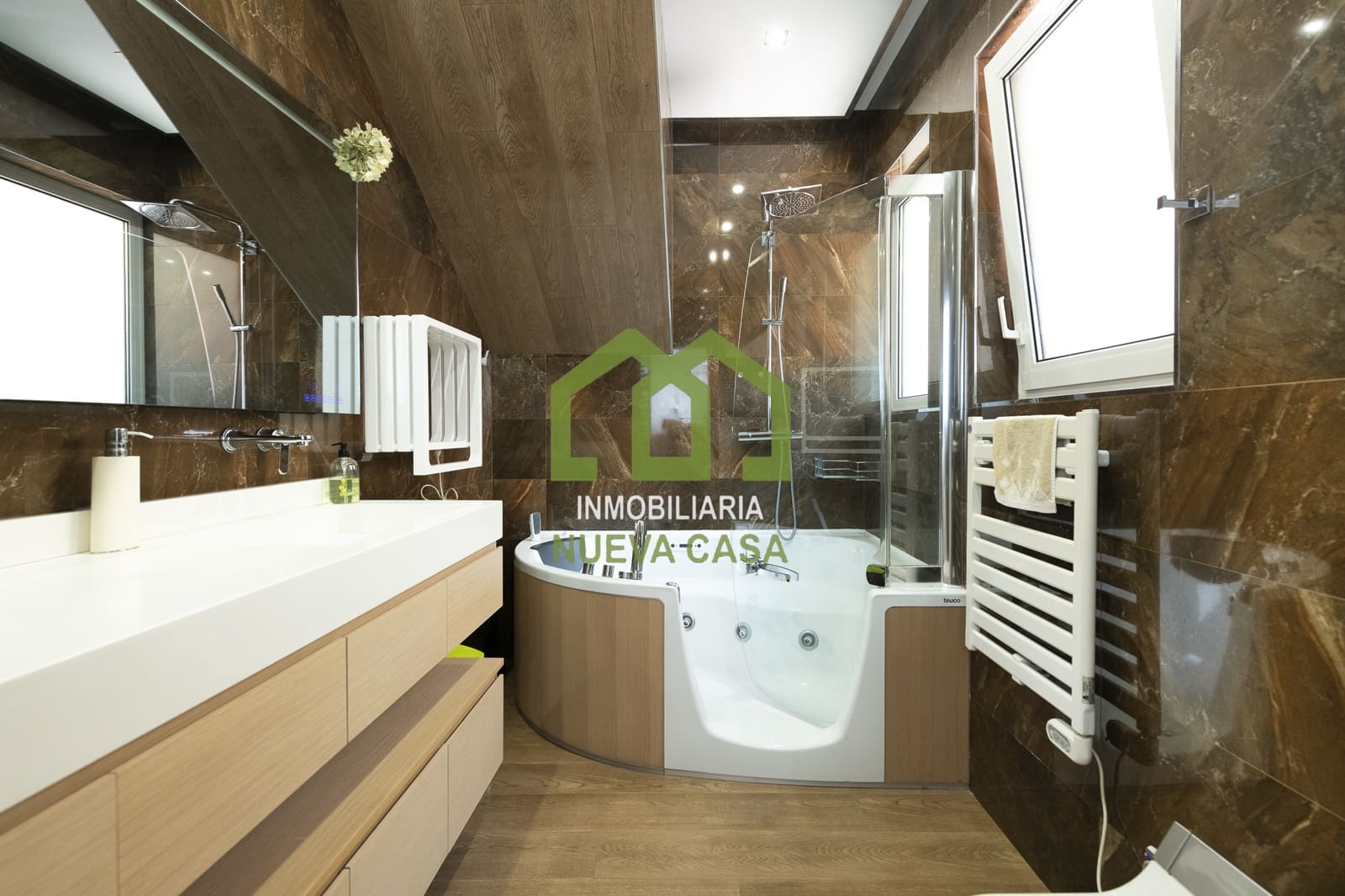 7 soverom Villa til salgs i Malaga by med garasje - € 890 000 (Ref: 9558850)