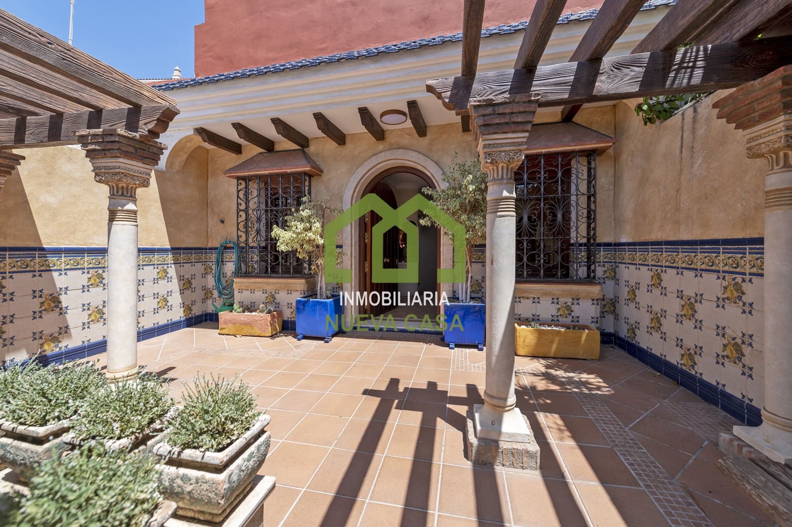 7 soverom Villa til salgs i Malaga by med garasje - € 890 000 (Ref: 9558850)