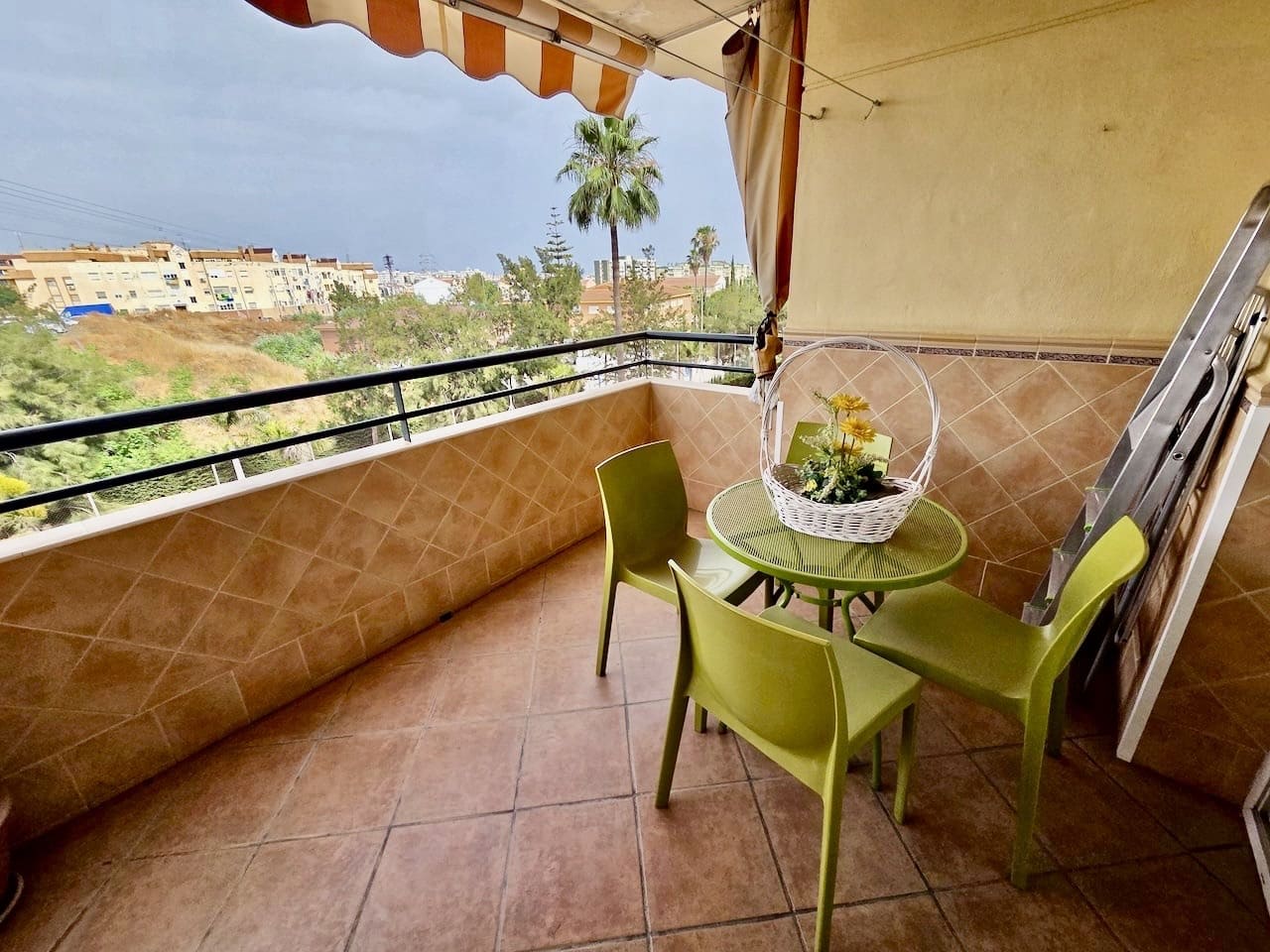 4 slaapkamer Appartement te koop in Torre del Mar met zwembad garage - € 312.000 (Ref: 9558851)