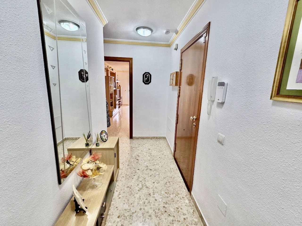 4 slaapkamer Appartement te koop in Torre del Mar met zwembad garage - € 312.000 (Ref: 9558851)