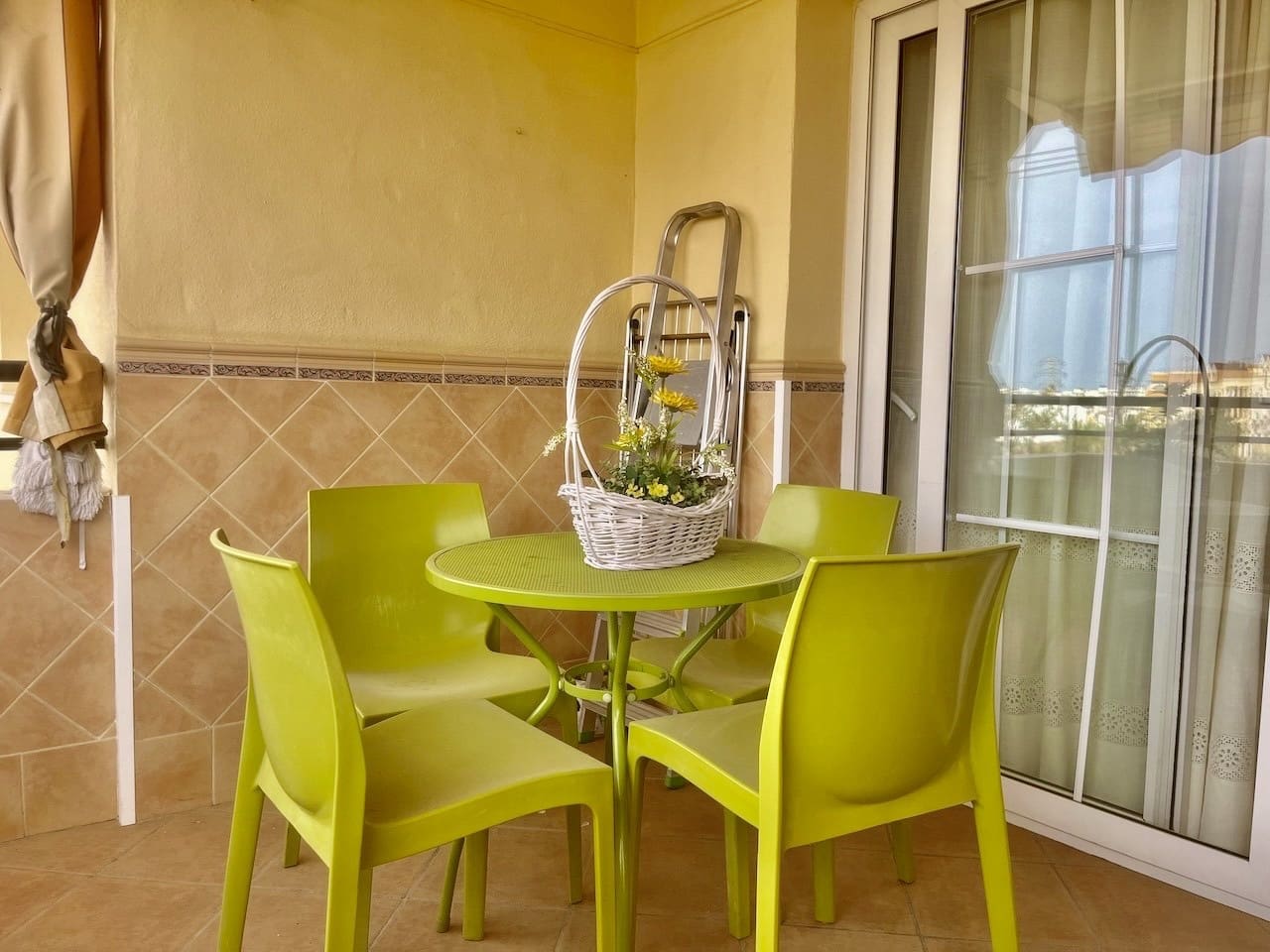 4 slaapkamer Appartement te koop in Torre del Mar met zwembad garage - € 312.000 (Ref: 9558851)