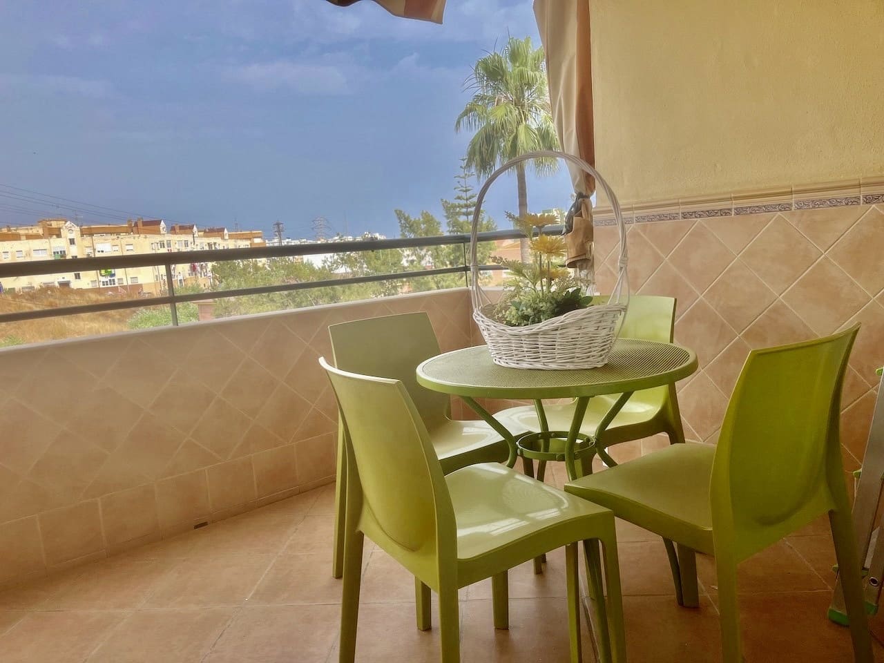 4 slaapkamer Appartement te koop in Torre del Mar met zwembad garage - € 312.000 (Ref: 9558851)