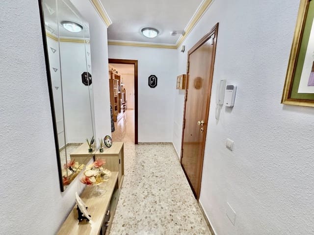 4 slaapkamer Appartement te koop in Torre del Mar, Vélez-Málaga met zwembad garage - € 312.000 (Ref: 9558851)