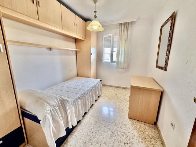 4 slaapkamer Appartement te koop in Torre del Mar, Vélez-Málaga met zwembad garage - € 312.000 (Ref: 9558851)