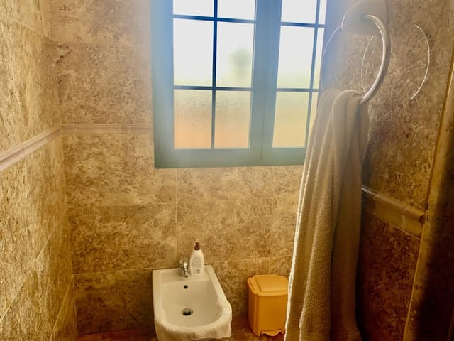 7 Zimmer Villa zu verkaufen in Viñuela mit Pool Garage - 800.000 € (Ref: 9558856)