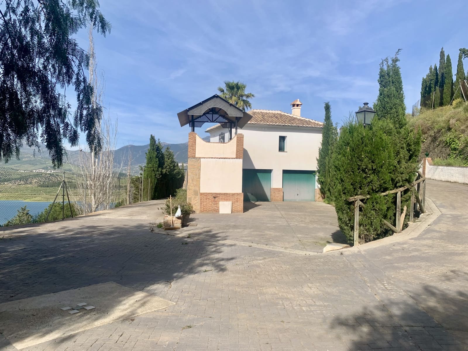7 Zimmer Villa zu verkaufen in Vinuela mit Pool Garage - 800.000 € (Ref: 9558856)