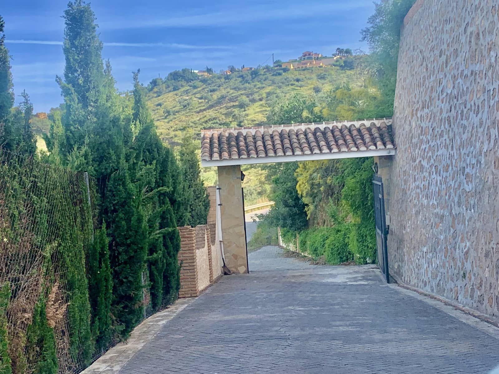 7 Zimmer Villa zu verkaufen in Vinuela mit Pool Garage - 800.000 € (Ref: 9558856)