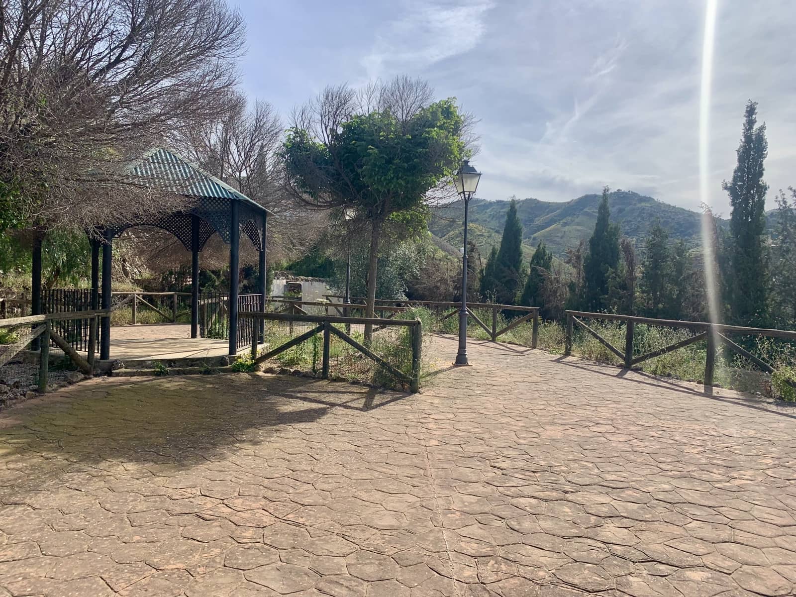 7 Zimmer Villa zu verkaufen in Vinuela mit Pool Garage - 800.000 € (Ref: 9558856)