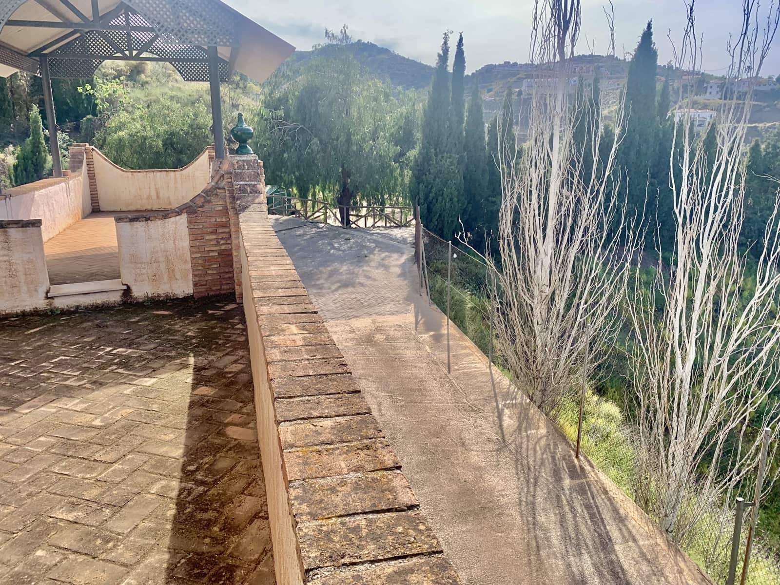 7 Zimmer Villa zu verkaufen in Vinuela mit Pool Garage - 800.000 € (Ref: 9558856)