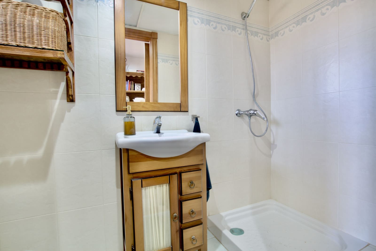 3 makuuhuone Huvila myytävänä paikassa Alhaurin de la Torre mukana uima-altaan 
autotalli - 525 000 € (Ref: 9558857)