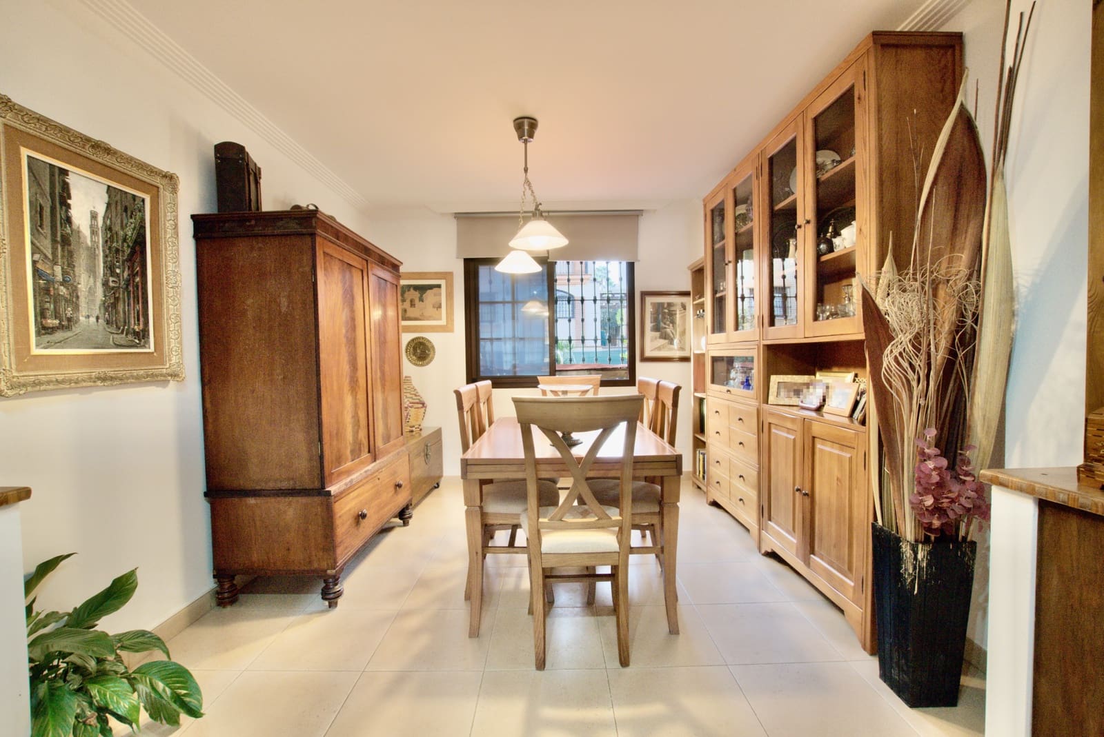 3 makuuhuone Huvila myytävänä paikassa Alhaurin de la Torre mukana uima-altaan 
autotalli - 525 000 € (Ref: 9558857)