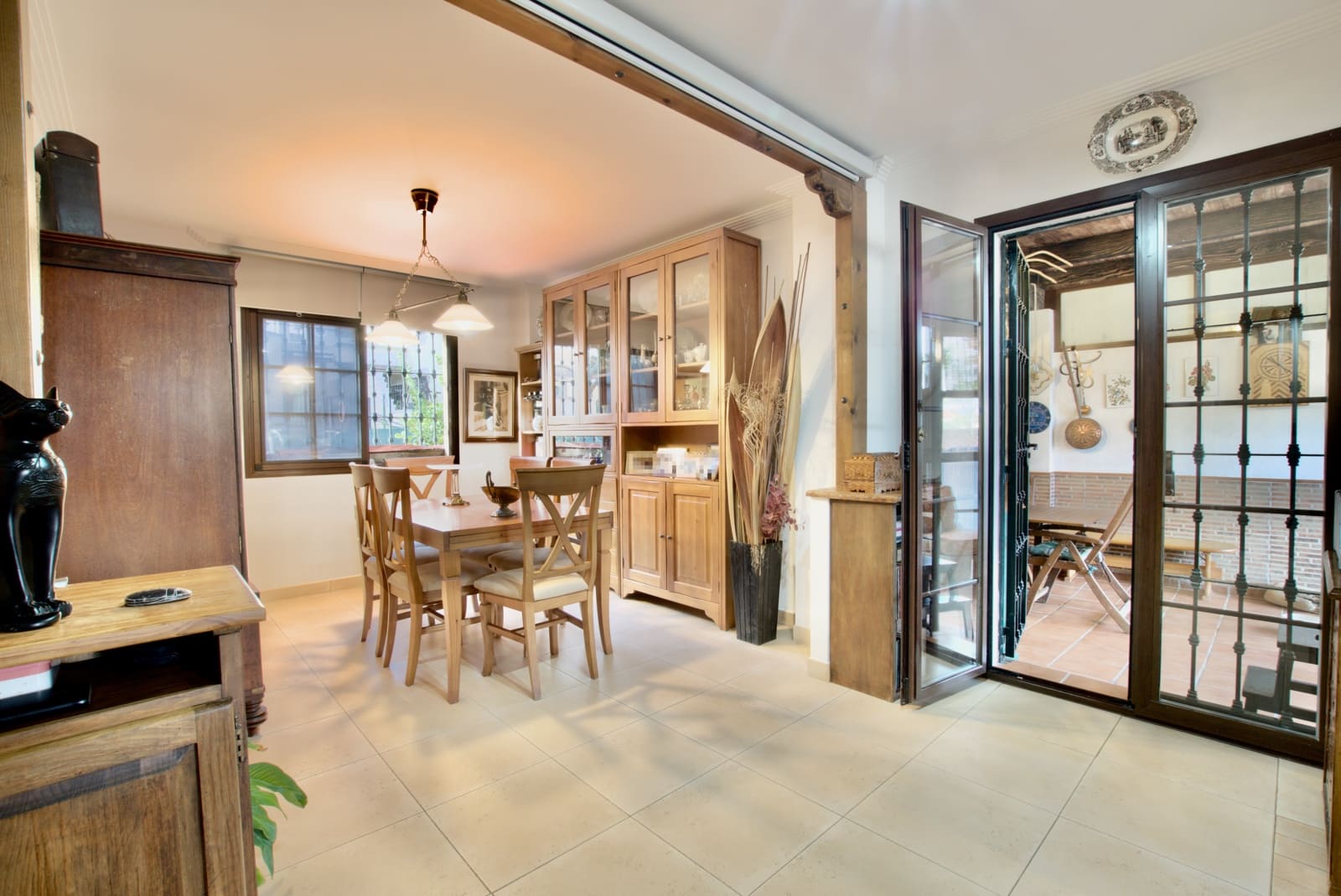 3 makuuhuone Huvila myytävänä paikassa Alhaurin de la Torre mukana uima-altaan 
autotalli - 525 000 € (Ref: 9558857)