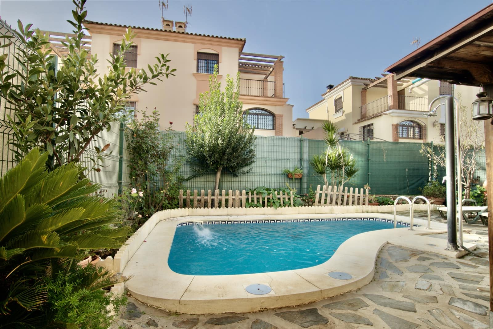 3 makuuhuone Huvila myytävänä paikassa Alhaurin de la Torre mukana uima-altaan 
autotalli - 525 000 € (Ref: 9558857)