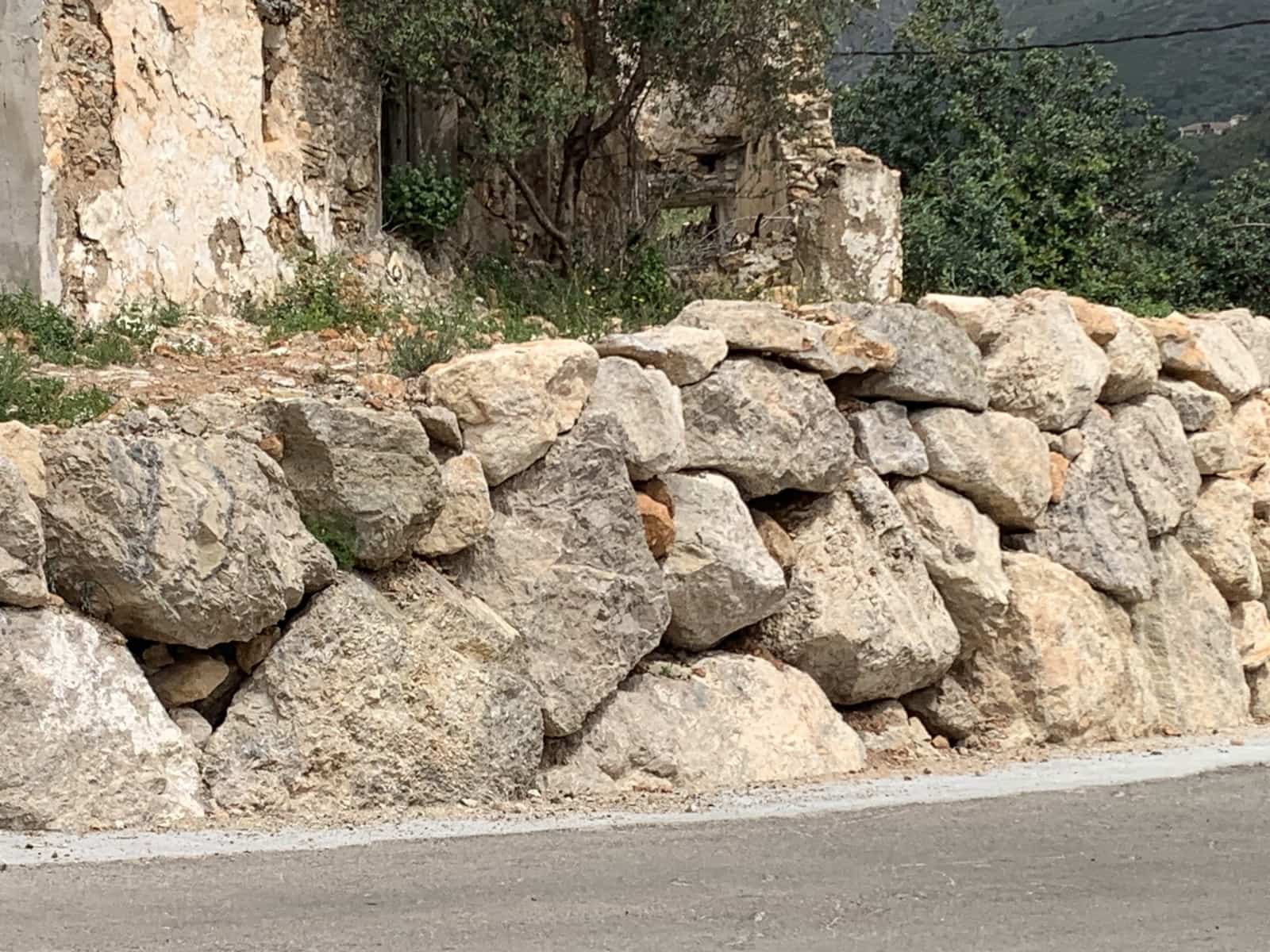 Ruína para venda em Alcaucin - 45 000 € (Ref: 9558858)