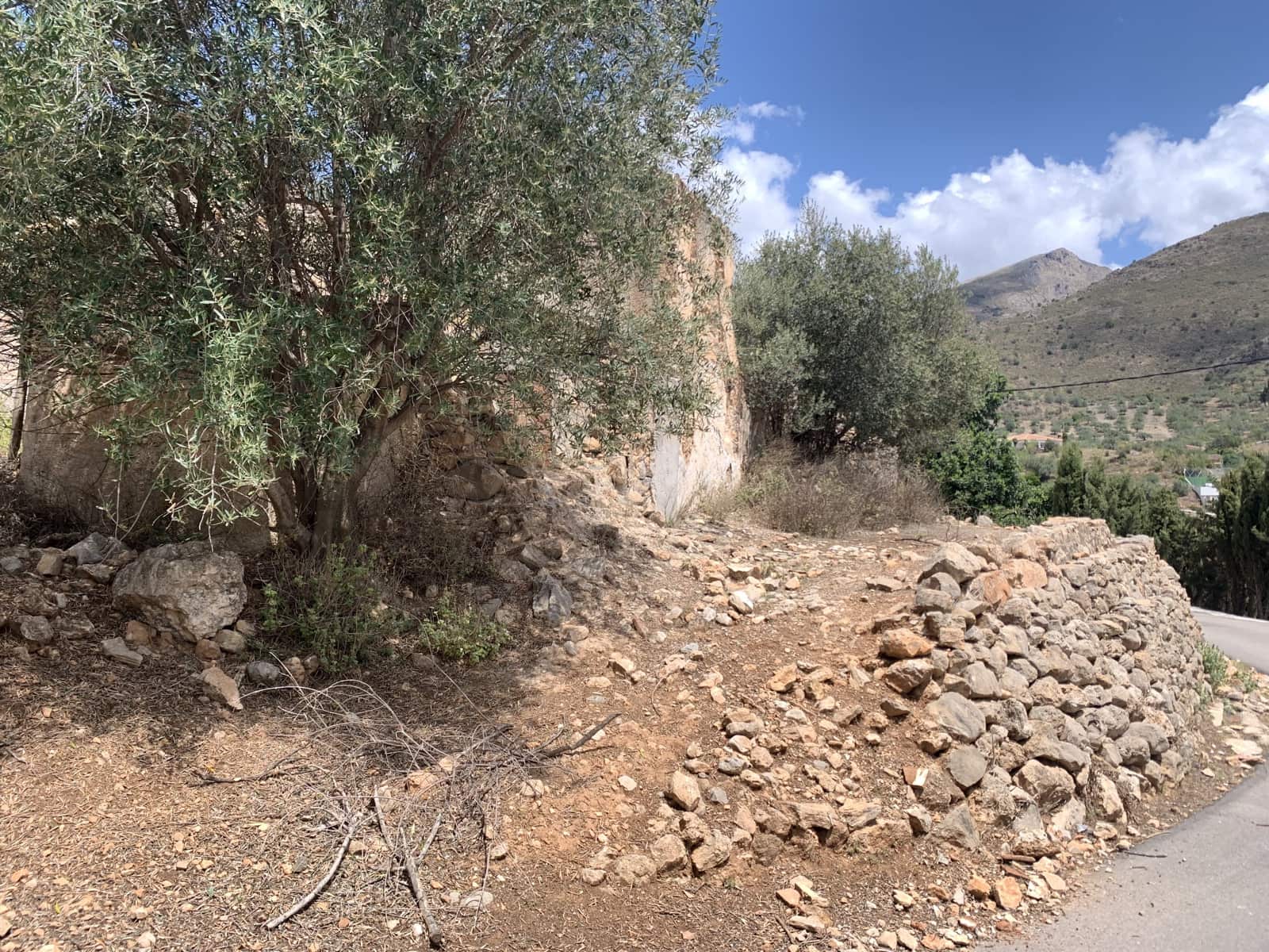 Ruína para venda em Alcaucin - 45 000 € (Ref: 9558858)