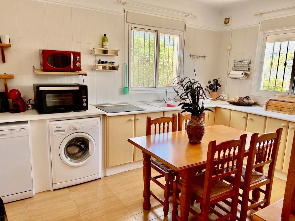 2 sovrum Villa till salu i Venta Baja med pool garage - 285 000 € (Ref: 9573966)