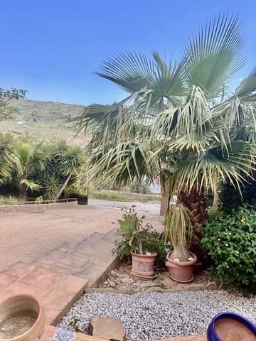 2 chambre Villa/Maison à vendre à Venta Baja, Alcaucín avec piscine garage - 285 000 € (Ref: 9573966)