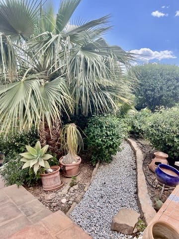 2 chambre Villa/Maison à vendre à Venta Baja, Alcaucín avec piscine garage - 285 000 € (Ref: 9573966)