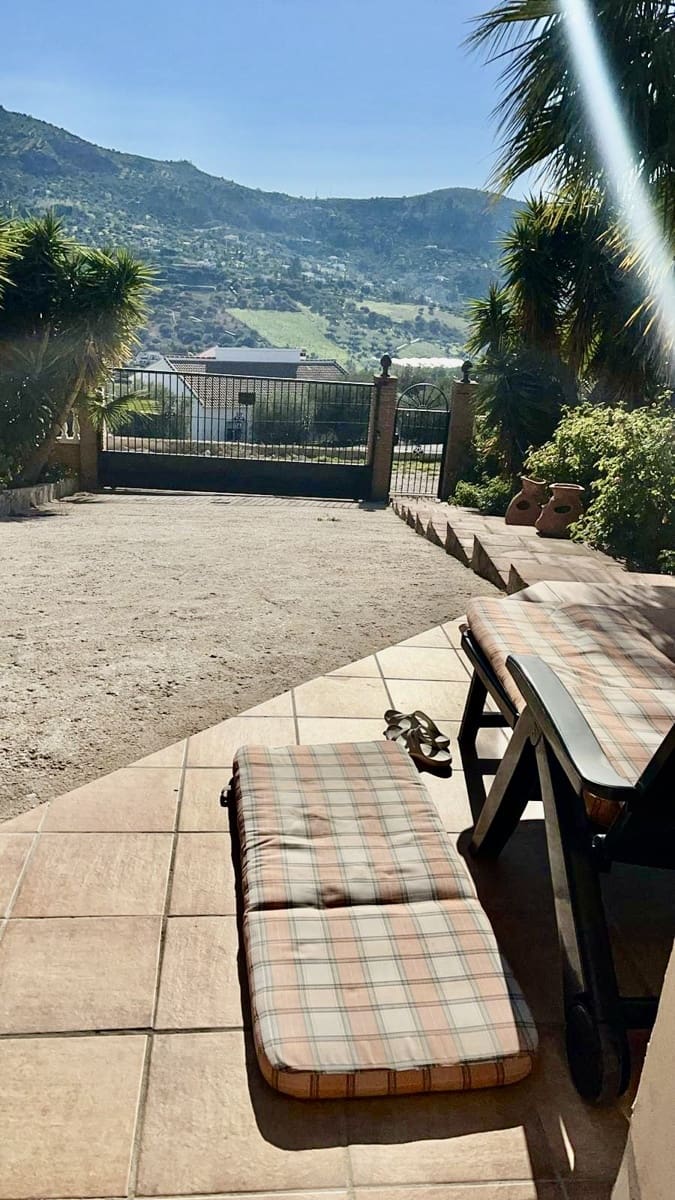 2 sovrum Villa till salu i Venta Baja med pool garage - 285 000 € (Ref: 9573966)