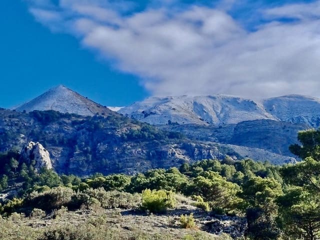 2 chambre Villa/Maison à vendre à Venta Baja, Alcaucín avec piscine garage - 285 000 € (Ref: 9573966)