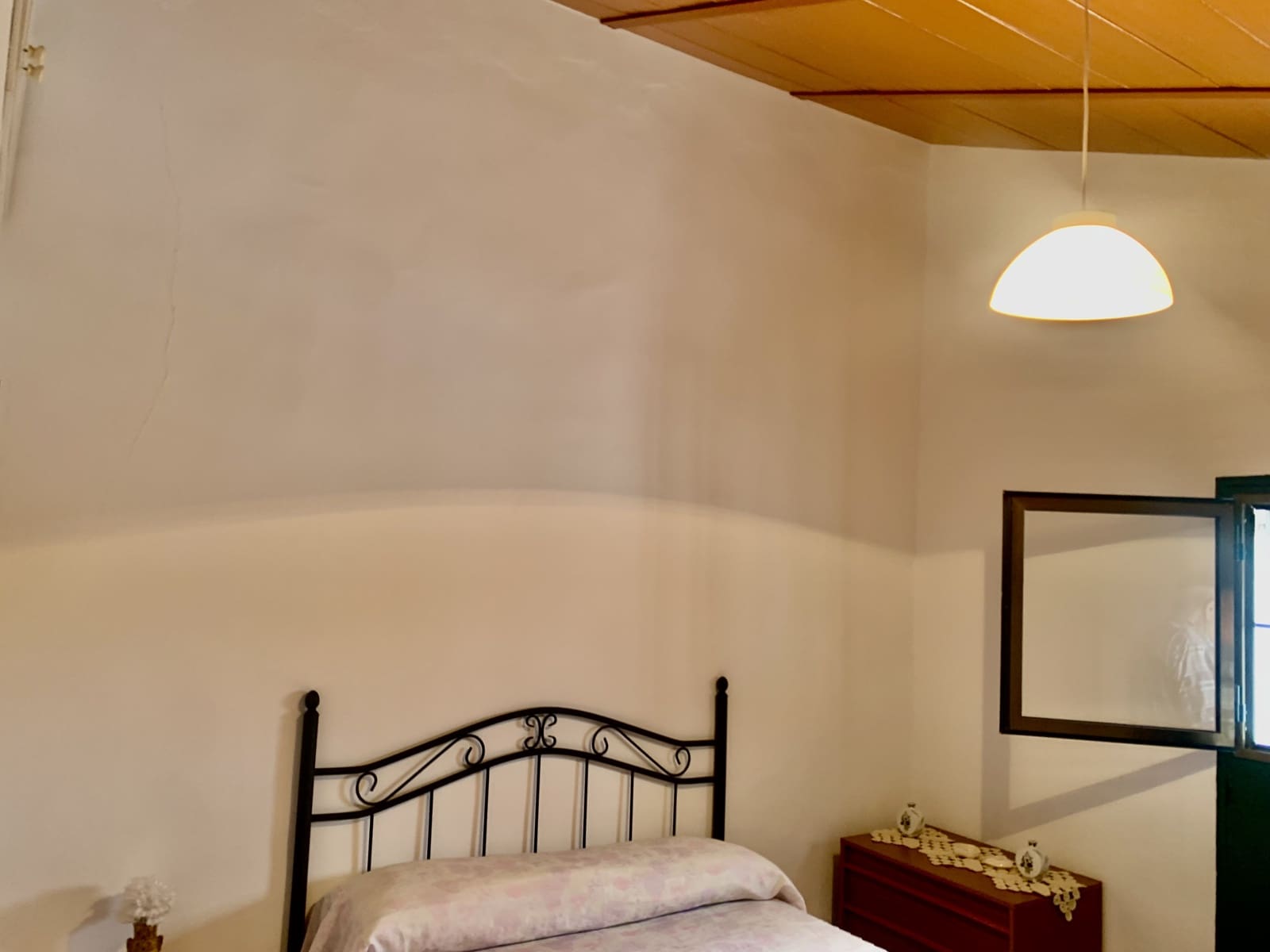 6 bedroom Villa for sale in Casabermeja with garage - € 340,000 (Ref: 9665529)