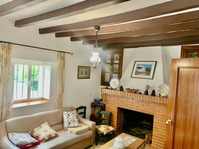 Chalet de 6 habitaciones en Casabermeja en venta con garaje - 340.000 € (Ref: 9665529)