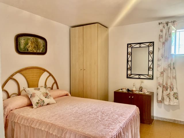 6 Zimmer Villa zu verkaufen in Casabermeja mit Garage - 340.000 € (Ref: 9665529)