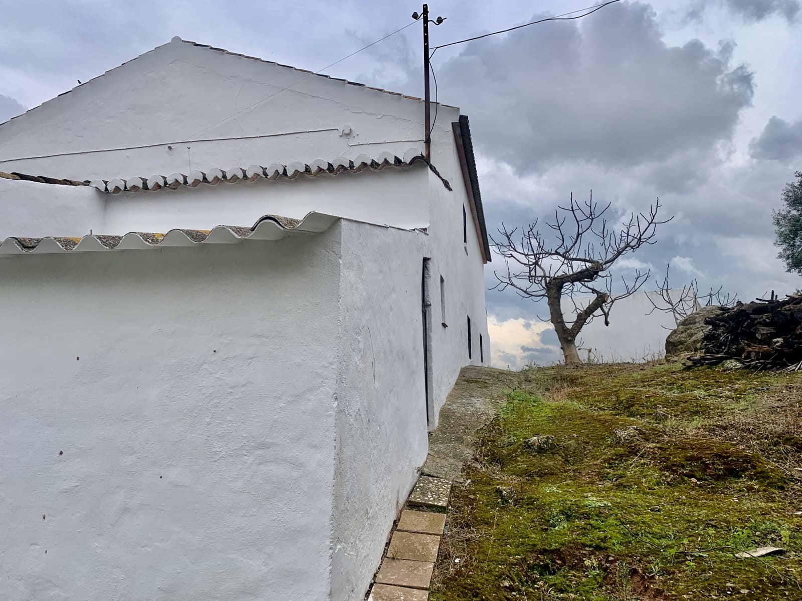 6 bedroom Villa for sale in Casabermeja with garage - € 340,000 (Ref: 9665529)