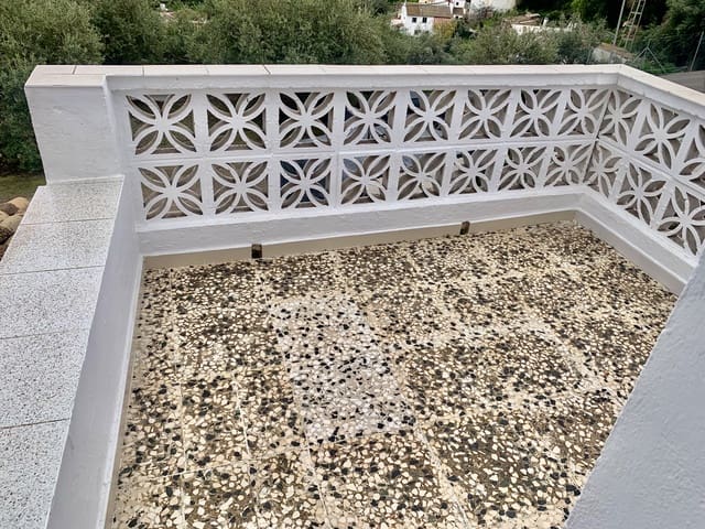 Chalet de 6 habitaciones en Casabermeja en venta con garaje - 340.000 € (Ref: 9665529)