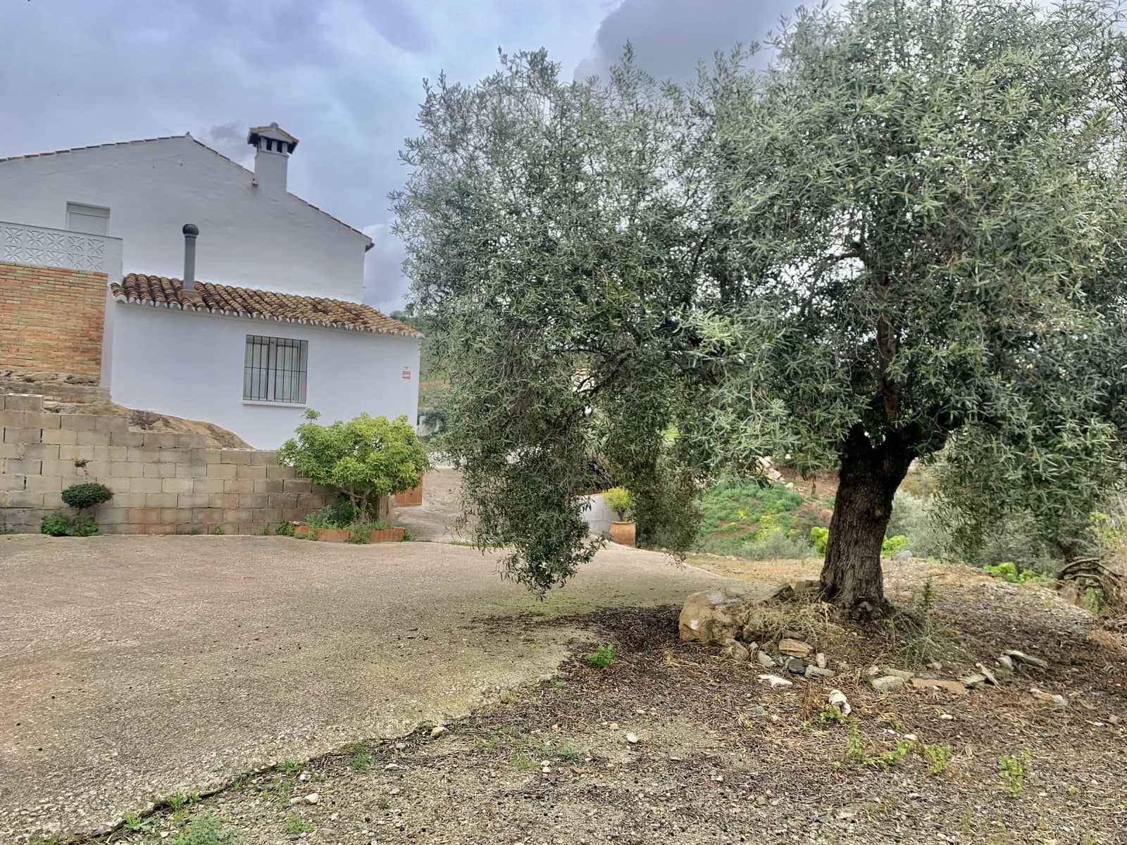 6 bedroom Villa for sale in Casabermeja with garage - € 340,000 (Ref: 9665529)