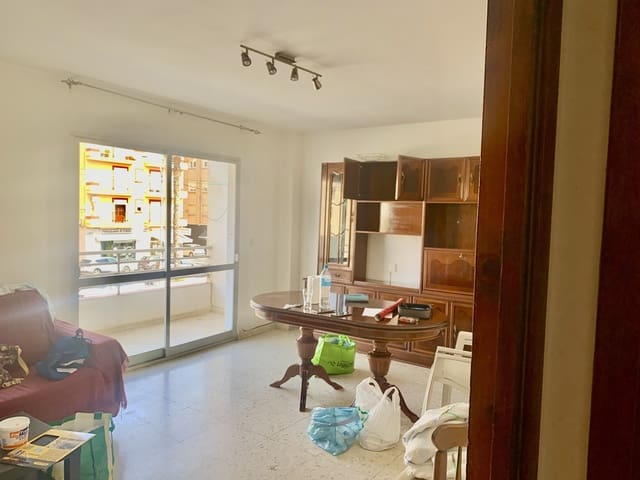 4 slaapkamer Appartement te koop in Caleta de Vélez, Vélez-Málaga - € 260.000 (Ref: 9678182)
